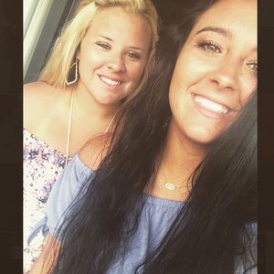 Meet your Posher, Lacey